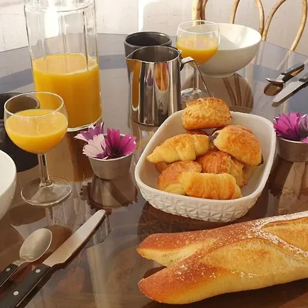 Appartement Entier Au Dessus De Villa, Climatisation Reversible Poele A Bois Tres Chaleureux , Wi Fi Parking Privee Gratuit Situation 500 M, Plage Et Centre Ville Sanary-sur-Mer Exterior foto
